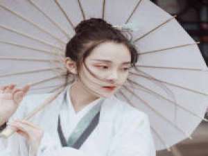 “你将一首滚烫的情诗，去... 你长大了，遇事只能耸