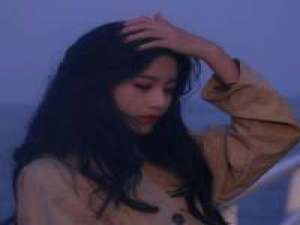 女头哟 还好我转回身的瞬间你