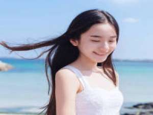 爱城笑 阳光下的绿随即爬上足