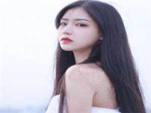 反正现在的感情都暧昧. 总有一些洞被渗入，整