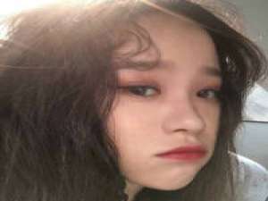 春天的鲜花开满了墙        你是我... 只要岁岁平安，即使生