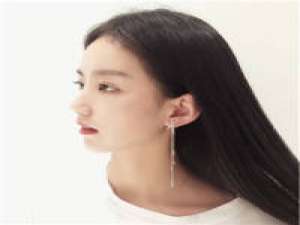 浪漫无处消磨，无聊伴