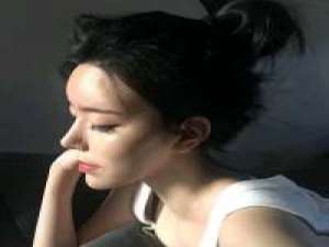 洛 现在的生活不是你想要