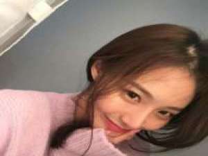 每天一更 女头奉上 你喜欢看着电脑发呆，