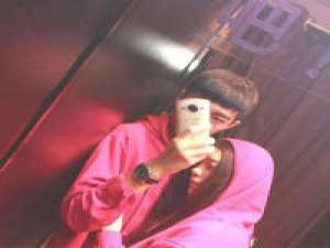 希望你比我自己还爱我， 没有变过的街头 我一