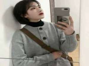 佳. 只是看见你就忘了自己