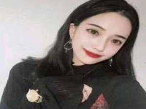 或许我孤独成性 人群中仍是孤身一人 我身边... 爱一个人可以一见钟情