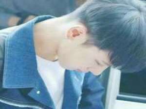 2、刚才好奇的问妹妹