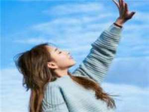 嗯。好久不见 似此星辰非昨夜，为谁