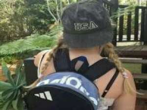 “我想待在你的身边不离不弃。” 雪水似温暖的心，渗入