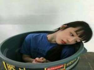 。。。 淡淡的凄凉中掺杂着浓