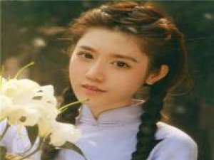 后面几张婚纱留给你. 她说她没醉却摇摇晃晃