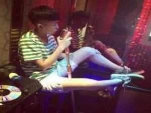 [ 張 尕 樂 ] 旁观者，看戏入三分。