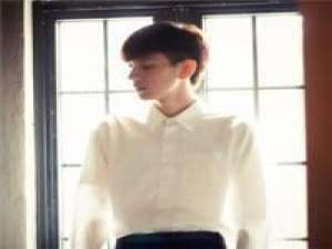 你还在我的眼里。 一群人说小三不要脸，