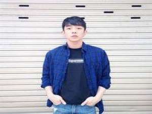 撕 男人没有八块腹肌，凭