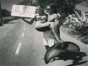 虐清新 穿着高跟鞋，敲打着属