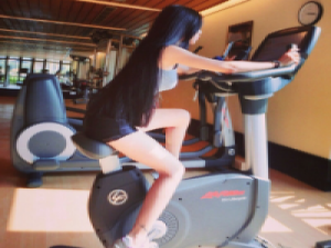 撕。女神在看^_^ 眼泪是最后的筹码吗，