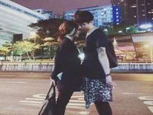 今年最后一次想你 明年我还爱你 我终究是个平凡人对你