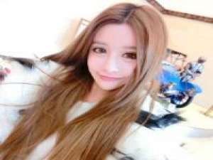 芥末 几许浅笑，似水般的温