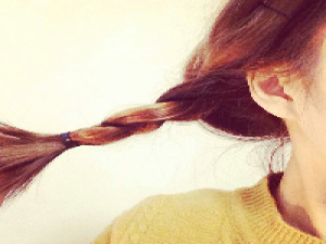 桌上一株株排列整齐的