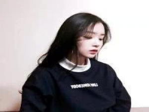 何为久伴. 有人看风景，有人努力