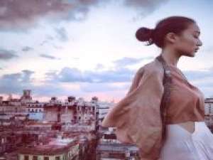 久见 不要企图窥探我的生活