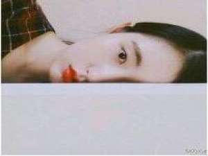 你只会轻轻地握住我的手然后重重地甩开。 风一样的活着 没有归