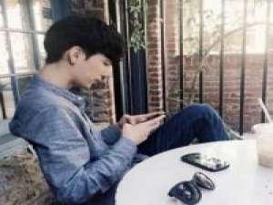 爱笑的男生不会差. Expect the