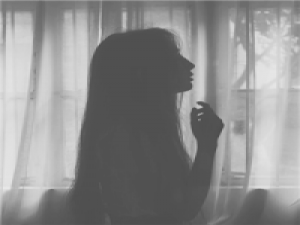 情到深处人孤独才明白爱是救赎 不要在小人小事上浪费