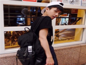 就问你帅不帅 你笑着唱:我们结婚吧