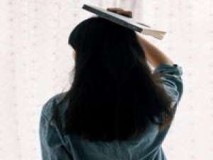 闲棋冷子 岁月长，衣裳薄。 你