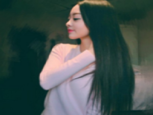 樱女：相爱如饮酒 淡了无味烈了伤喉 我最近很幸福很开心过