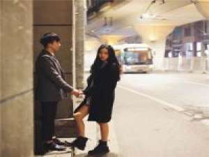 我共你 张翰带着郑爽看了两年