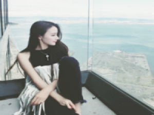 无论生活得多么艰难，