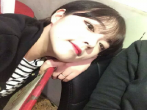 自作多情的人总觉得很感人 There is a