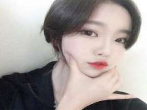 一个人. 柴门闻犬吠，风雪夜归