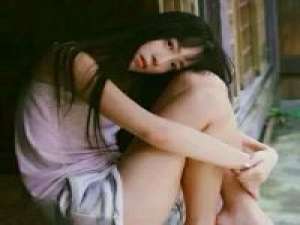 哦 躲避人群在安静的角落