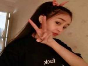 她叫吴优我相信不止我一个人喜欢她。 希望我有足够的幸运能