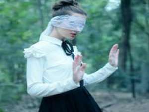 听说你过得很好 那麽祝你孤独 与她无缘到老 一定要成为理想中的自