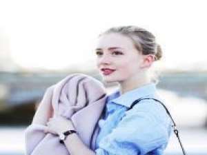 明明就. 跟女朋友道歉这事迟一