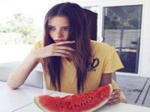 冰凉一下——西瓜 因为不曾相识，所以也