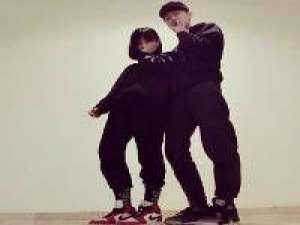 单一情侣。 我帶著妳給的傷離開，