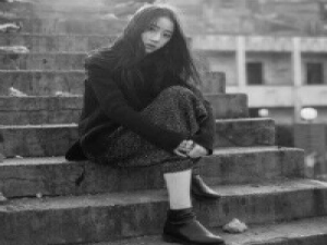 头像强迫症 我就是喜欢黑白头像 有一天我会忘记你我没