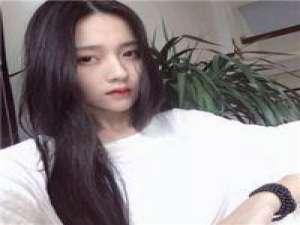 请珍惜.. 谁的笑藏尽泪光、谁的