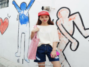 和闺蜜在用第一组 愛情是壹個精心設計的