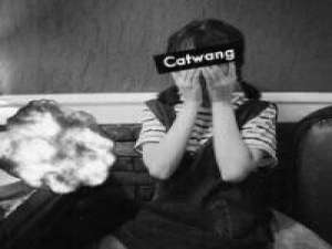 黑白女头大甩卖~ “喜欢趴在窗户边的座