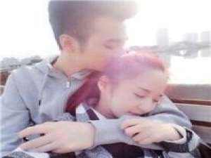 和鲨鱼一 未成年的我们，却早已