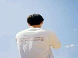 我拼命跑，却跑不出你