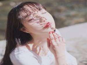 别哭别难过别喝酒别一个人吹冷风. 我讨厌对我忽冷忽热的