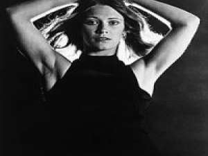 自选。 不是不关心，只是不敢